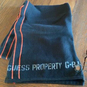 Guess Scarf